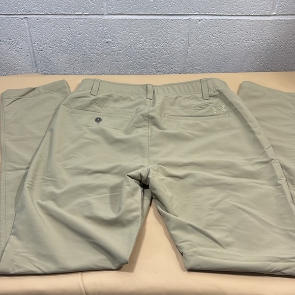 Under Armour Other - Under Armour Men's Khaki Pants